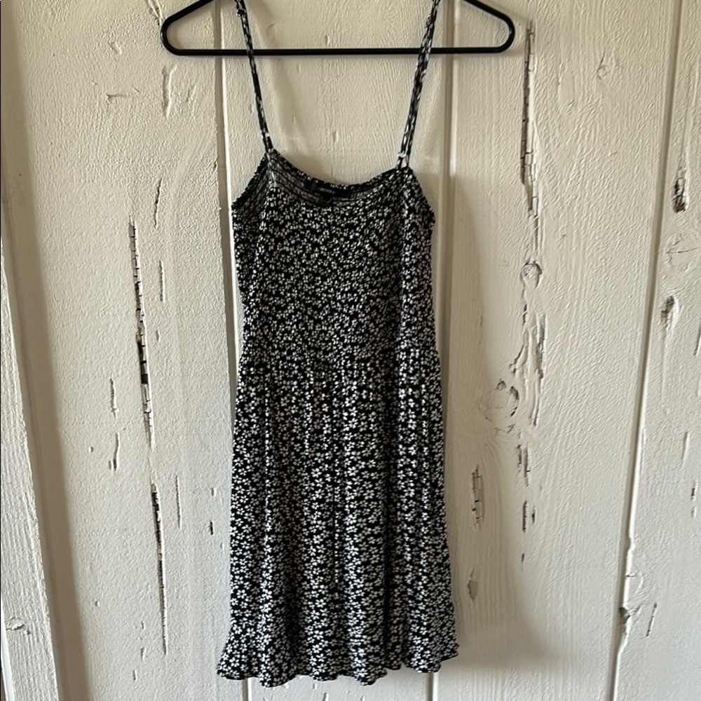 Forever 21 Black and White Knit Top